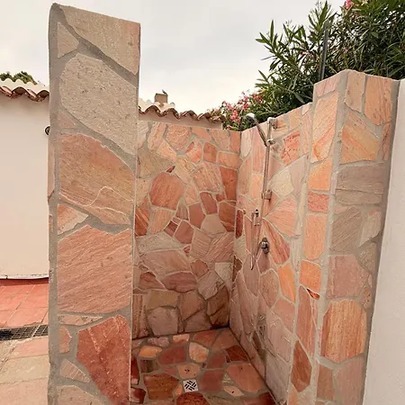 Sa Domu Sa Canna Mit 2 Schlafzimmern In Teulada! بيت للعطل *